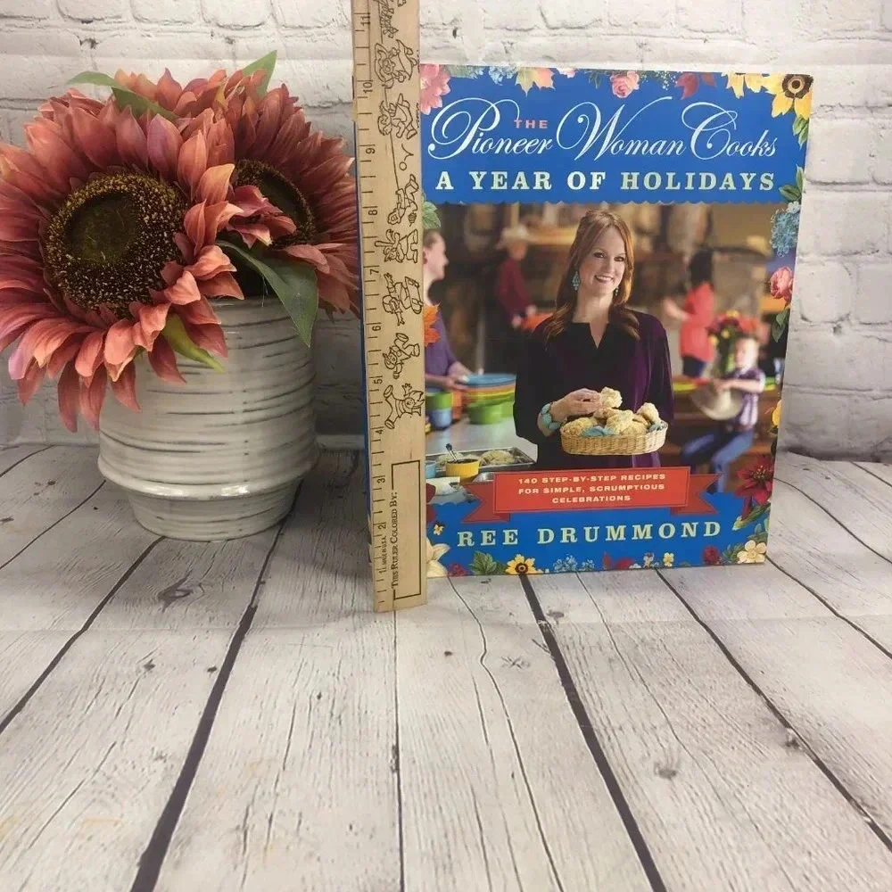 Pioneer Woman ree Drummond the pioneer woman a year of holidays cookbook